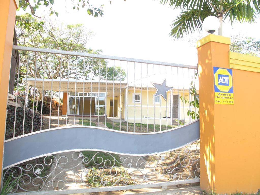 The Crescent Guesthouses - Bnb/Self Catering Durban Exterior foto