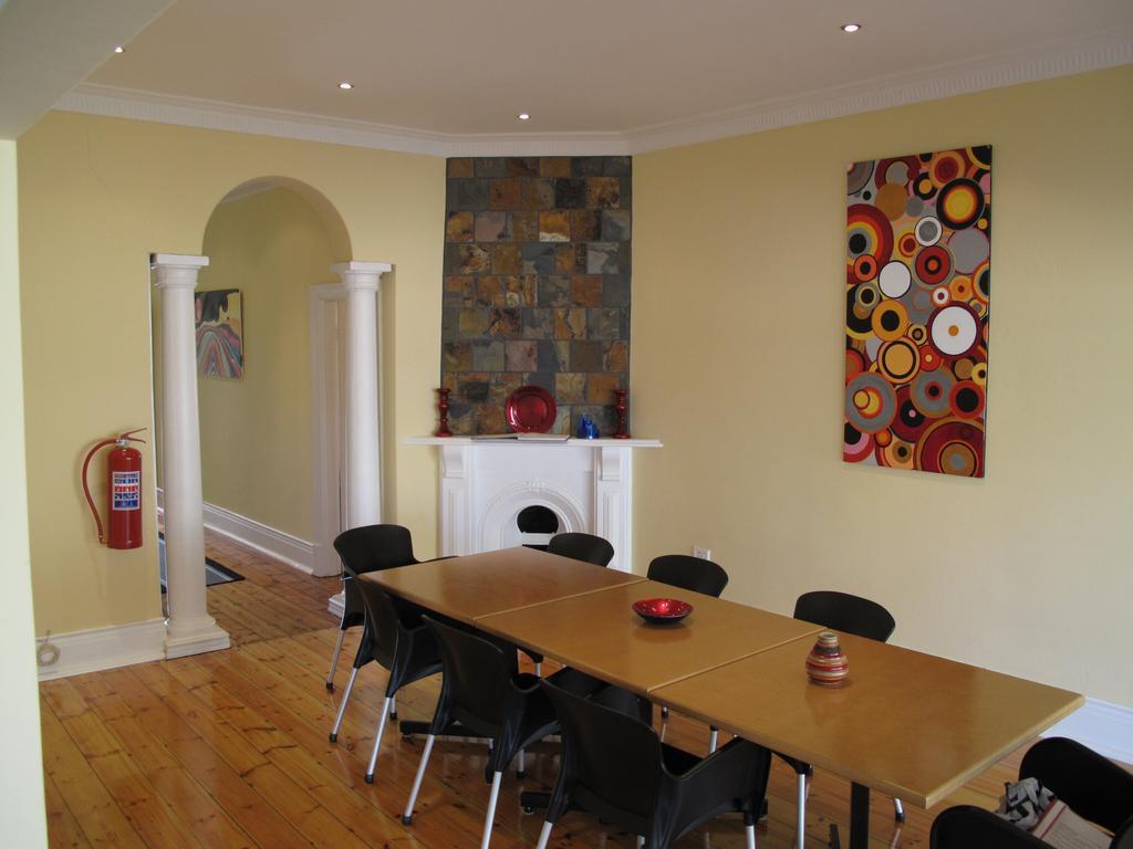 The Crescent Guesthouses - Bnb/Self Catering Durban Exterior foto