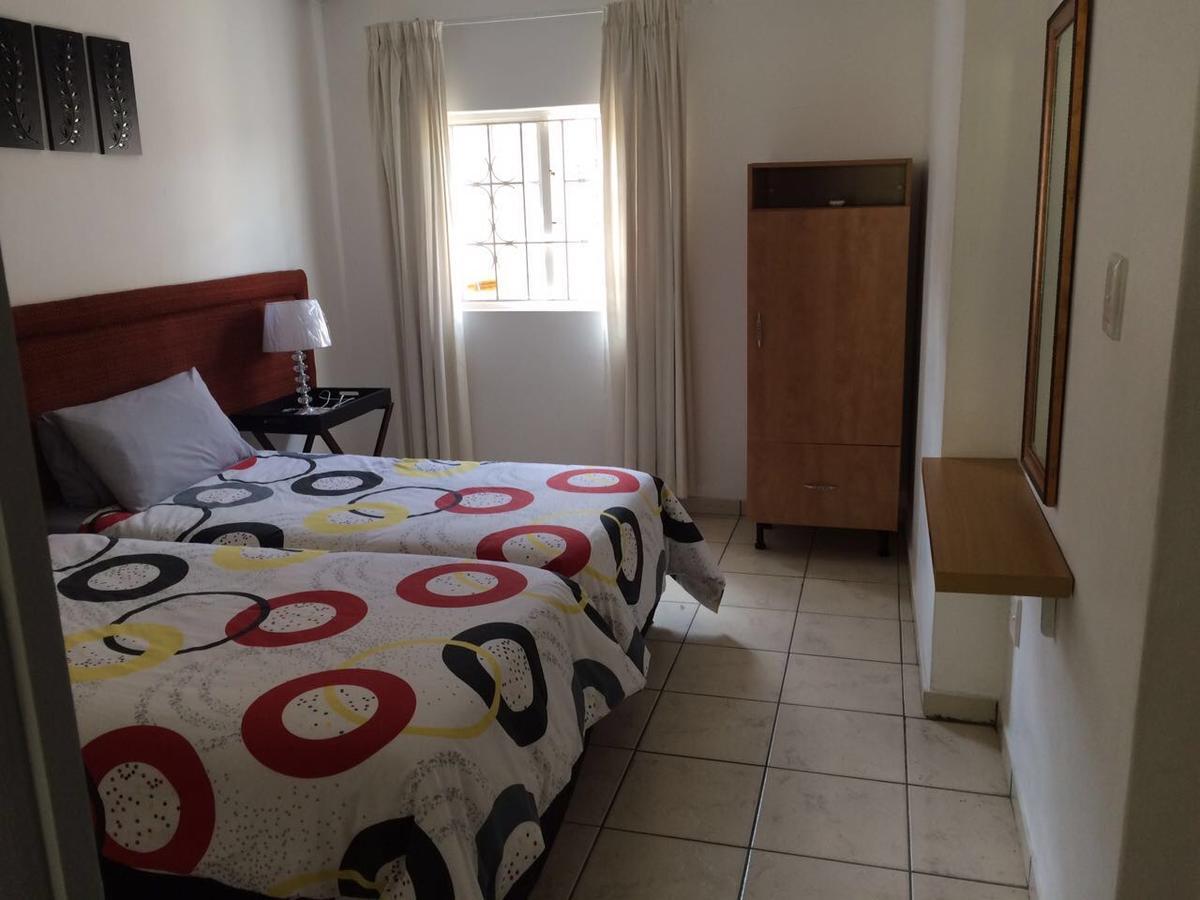 The Crescent Guesthouses - Bnb/Self Catering Durban Exterior foto
