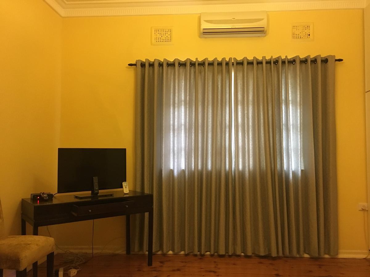 The Crescent Guesthouses - Bnb/Self Catering Durban Exterior foto